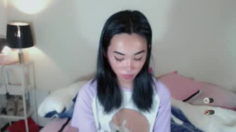 Snapshot of ami_lewis chatting on October 2, 4:33 am JOANNA online show from October 2, 4:33 am