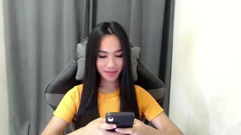 Snapshot of ami_lewis chatting on January 15, 7:59 am JOANNA online show from January 15, 7:59 am