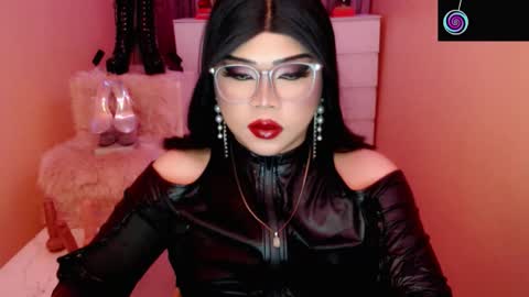 Queen Mireska online show from March 10, 6:23 pm