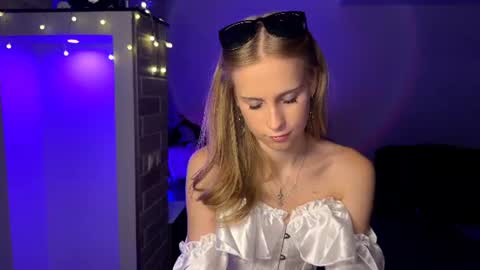 Amily online show from July 23, 5:21 pm