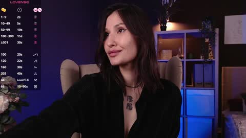 Snapshot of aminegulse chatting on January 29, 3:33 am Camilla online show from January 29, 3:33 am
