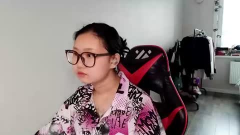Kathrynenijou online show from June 12, 3:16 am