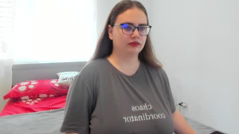 Amira Vyxen online show from June 4, 7:47 am