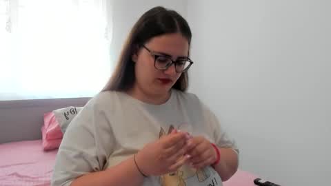 Amira Vyxen online show from May 15, 8:01 am