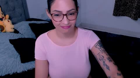 Snapshot of ammanda_ chatting on October 1, 1:27 am diana online show from October 1, 1:27 am