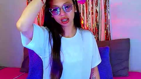 Snapshot of ammeliejoy chatting on September 16, 6:33 pm Ammelie online show from September 16, 6:33 pm