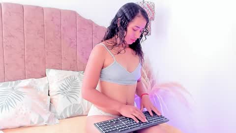Snapshot of ammy_nova chatting on January 11, 8:21 pm Ammy Nova online show from January 11, 8:21 pm