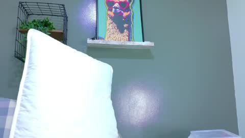 A M M Y  online show from April 13, 12:09 pm