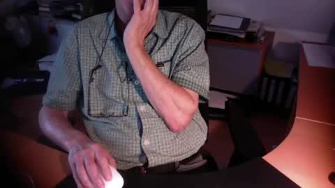 Snapshot of amor2200 chatting on September 11, 5:14 pm Amor2200 online show from September 11, 5:14 pm