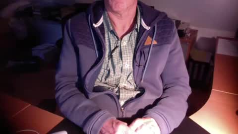 Snapshot of amor2200 chatting on September 16, 5:49 pm Amor2200 online show from September 16, 5:49 pm