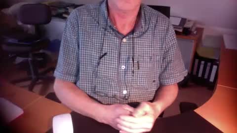 Snapshot of amor2200 chatting on October 8, 2:23 pm Amor2200 online show from October 8, 2:23 pm