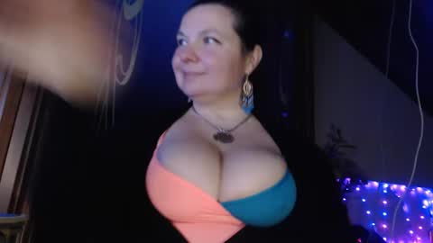 Snapshot of amorelara chatting on January 16, 6:03 am amorelara online show from January 16, 6:03 am