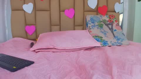 Snapshot of amy__wats0n chatting on February 16, 1:14 am amy__wats0n online show from February 16, 1:14 am