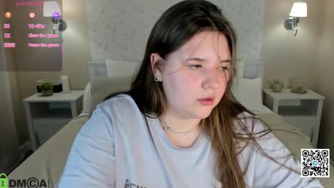 Snapshot of amy__wood chatting on October 12, 6:50 am AmyGMT 2 Mon-Sun 0300am-0900am online show from October 12, 6:50 am