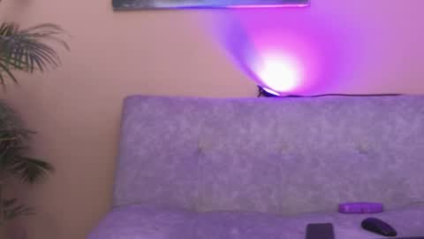 amy_bat online show from June 2, 2:08 pm