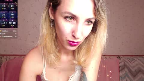 Snapshot of amy_glorious chatting on December 14, 3:39 am Amy online show from December 14, 3:39 am