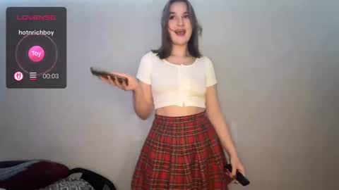 Amy hemii online show from October 22, 7:48 pm