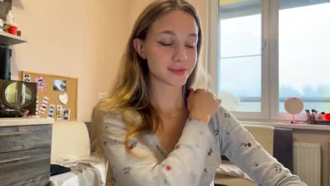 amy_meoww online show from October 31, 12:05 pm