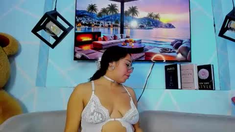 Emy Noa  online show from March 22, 1:20 am