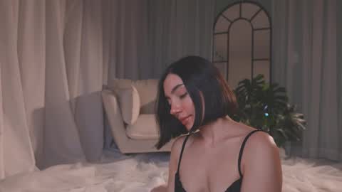 Amy Armstrong online show from March 11, 11:08 pm