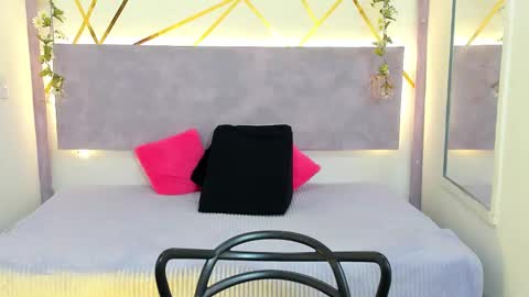 My name is AMY... Nice to meet you  thumb up me please its important online show from October 28, 5:36 pm