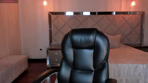 Amy  online show from December 15, 5:31 pm