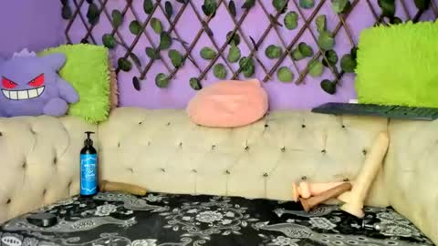 Amy Kamila online show from October 3, 4:10 am