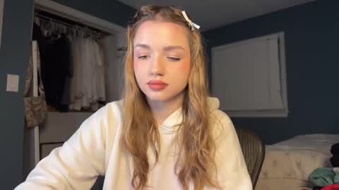 Amy online show from November 12, 7:11 am