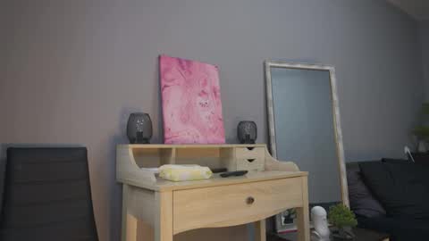Snapshot of amylanee chatting on October 15, 8:37 am amylanee online show from October 15, 8:37 am