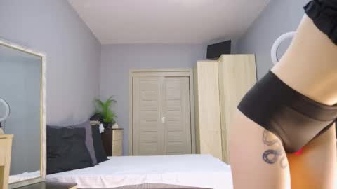Snapshot of amylanee chatting on September 24, 8:43 am amylanee online show from September 24, 8:43 am