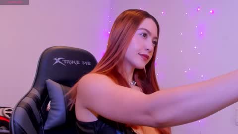 Amy online show from November 30, 6:26 pm