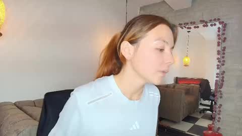 Snapshot of amysweet77 chatting on September 23, 3:50 pm Madi online show from September 23, 3:50 pm