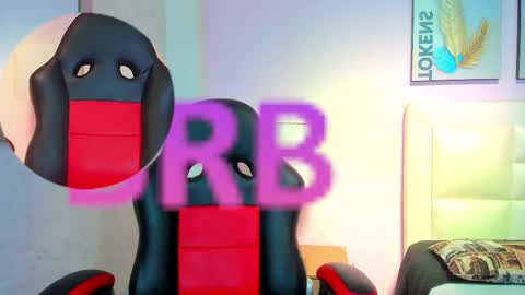 amytorres_ online show from February 6, 9:39 pm