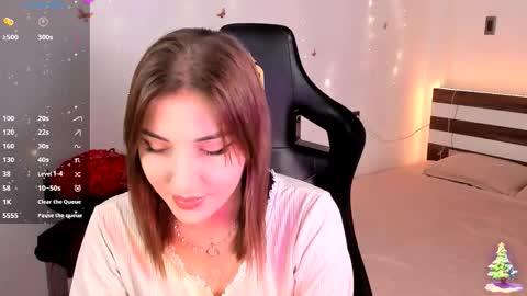 amyvilvet online show from December 3, 11:05 pm