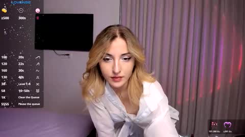 amyvilvet online show from March 10, 11:07 pm