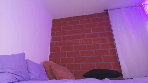 IG amyw0w   online show from February 17, 11:43 pm