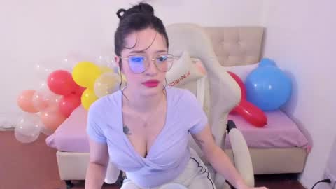 Im anna but you can call me as you want online show from April 14, 9:51 pm