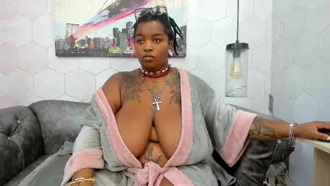 ANNA FUENTES online show from March 5, 12:22 pm