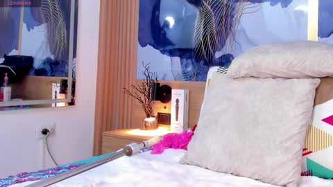 anabacker01 online show from November 23, 7:23 pm