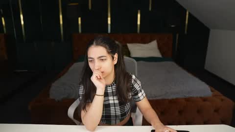 PLAYHARD054 online show from April 14, 10:18 am