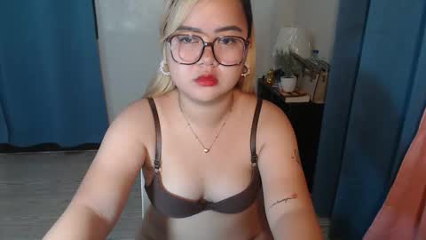 anabelle_pinayx online show from March 7, 7:36 pm