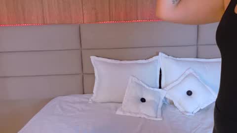 Snapshot of anabelleray chatting on September 17, 7:17 pm anabelleray online show from September 17, 7:17 pm