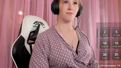 Snapshot of anabelmelody chatting on October 3, 6:38 pm AnabelMelody online show from October 3, 6:38 pm
