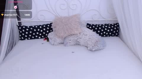 Ana online show from February 7, 7:06 pm