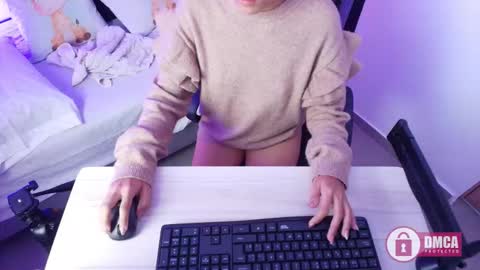 Anahi  online show from November 17, 11:57 am