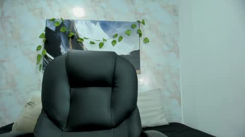 Anahii  online show from April 9, 12:36 am