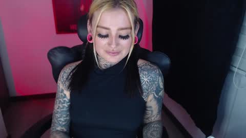 Snapshot of anai_gomez chatting on January 31, 12:06 am Callme Mistress Ani online show from January 31, 12:06 am