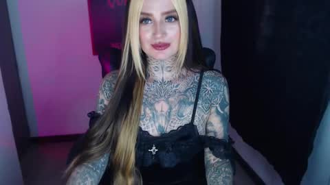 Snapshot of anai_gomez chatting on February 20, 9:53 pm Callme Mistress Ani online show from February 20, 9:53 pm