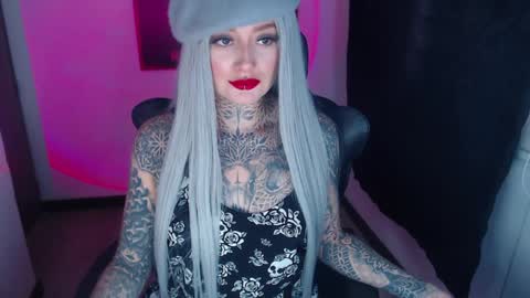 Snapshot of anai_gomez chatting on February 4, 7:33 pm Callme Mistress Ani online show from February 4, 7:33 pm