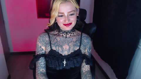 Snapshot of anai_gomez chatting on January 15, 10:13 pm Callme Mistress Ani online show from January 15, 10:13 pm